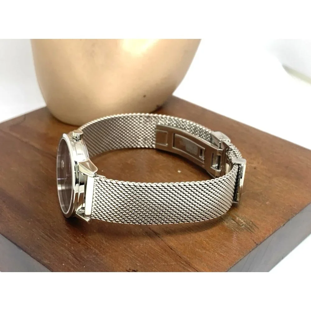 Movado Women's Watch 0607220 Black Dial Swiss Quartz 28mm Silver Mesh Band
